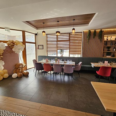 Hotel Bulevard Fagaras Exterior photo