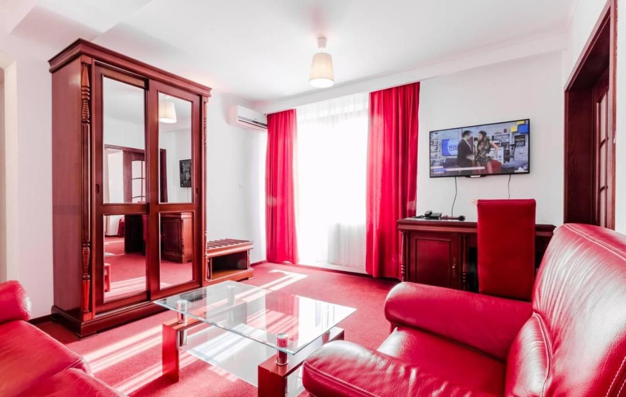 Hotel Bulevard Fagaras Exterior photo