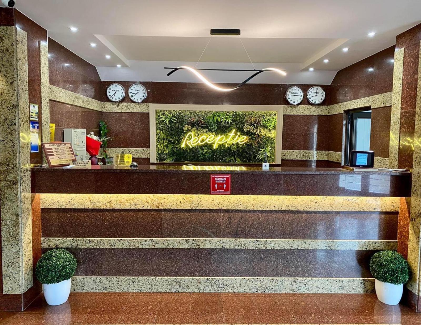 Hotel Bulevard Fagaras Exterior photo