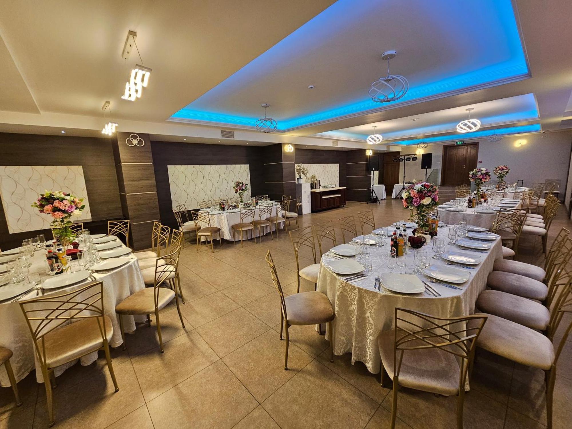 Hotel Bulevard Fagaras Exterior photo