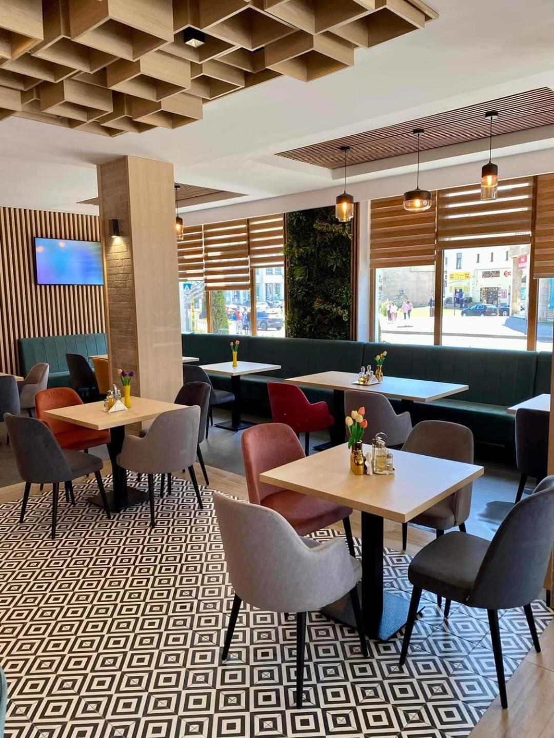 Hotel Bulevard Fagaras Exterior photo